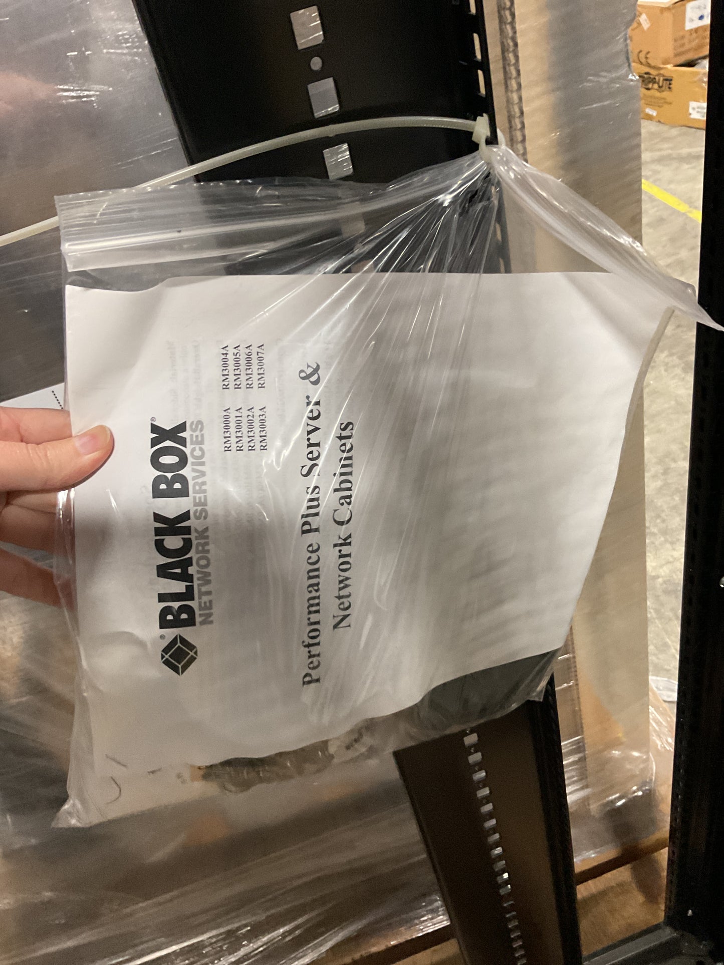 BLACK BOX KZ 42U PERFORMANCE PLUS SERVER CABINET TOCG401984 - NEW