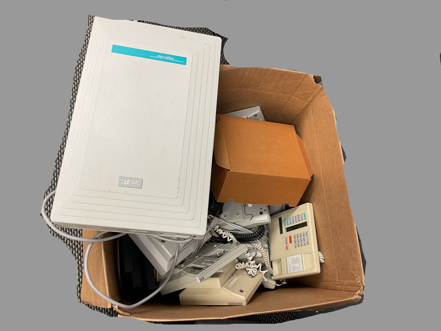 NORTHERN TELECOM MERIDIAN PHONE SYSTEM NT5B01 - PREOWNED