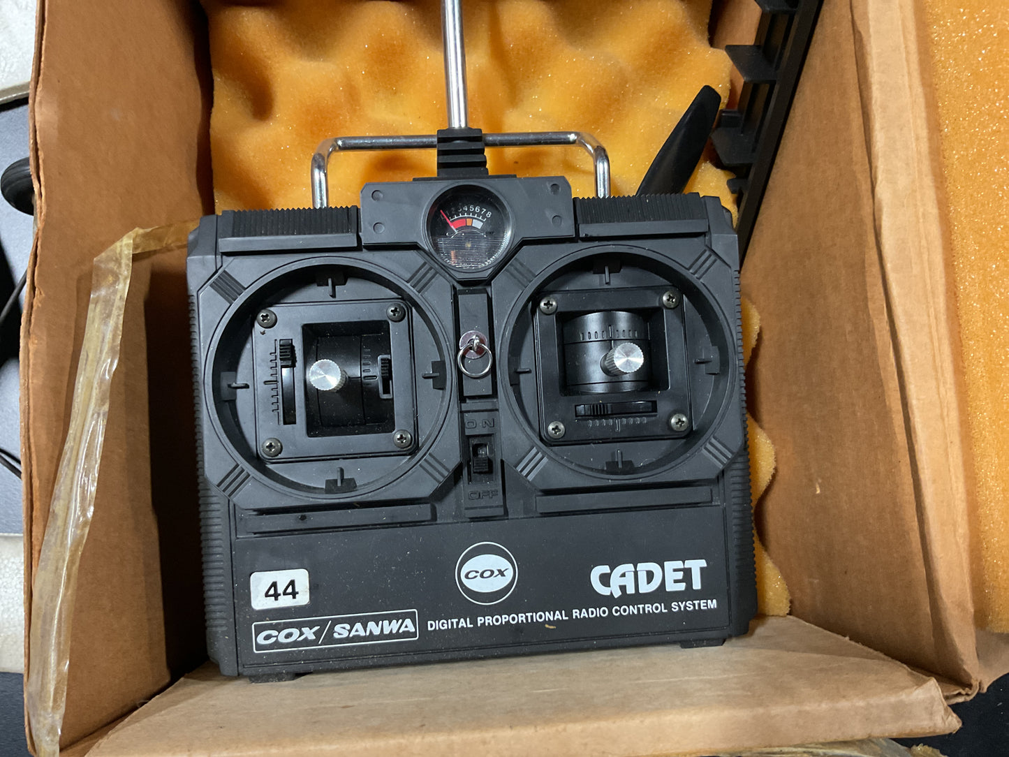 COX R/C "BEE" MODEL PLANE FOAM - FOR PARTS/REPAIR