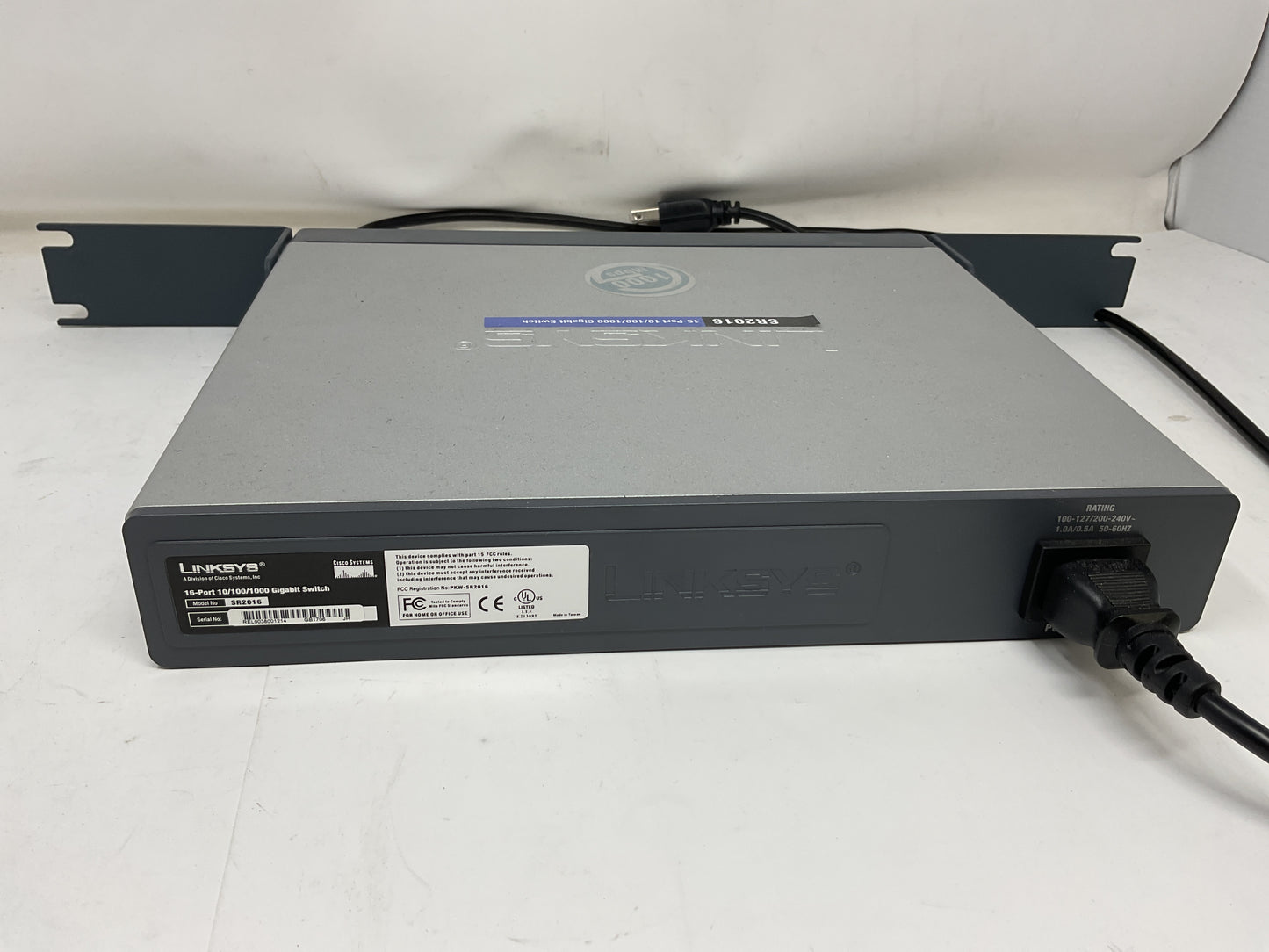 LINKSYS SR2016 GIGABIT NETWORK SWITCH 10/100/1000 - PREOWNED