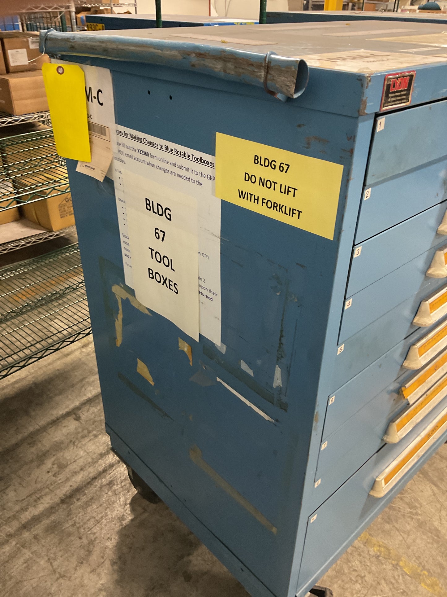 LYON WHEELED STORAGE CABINET TOOL BOX 9-DRAWER 45 X 28 X 50 STEEL BLUE USED 62