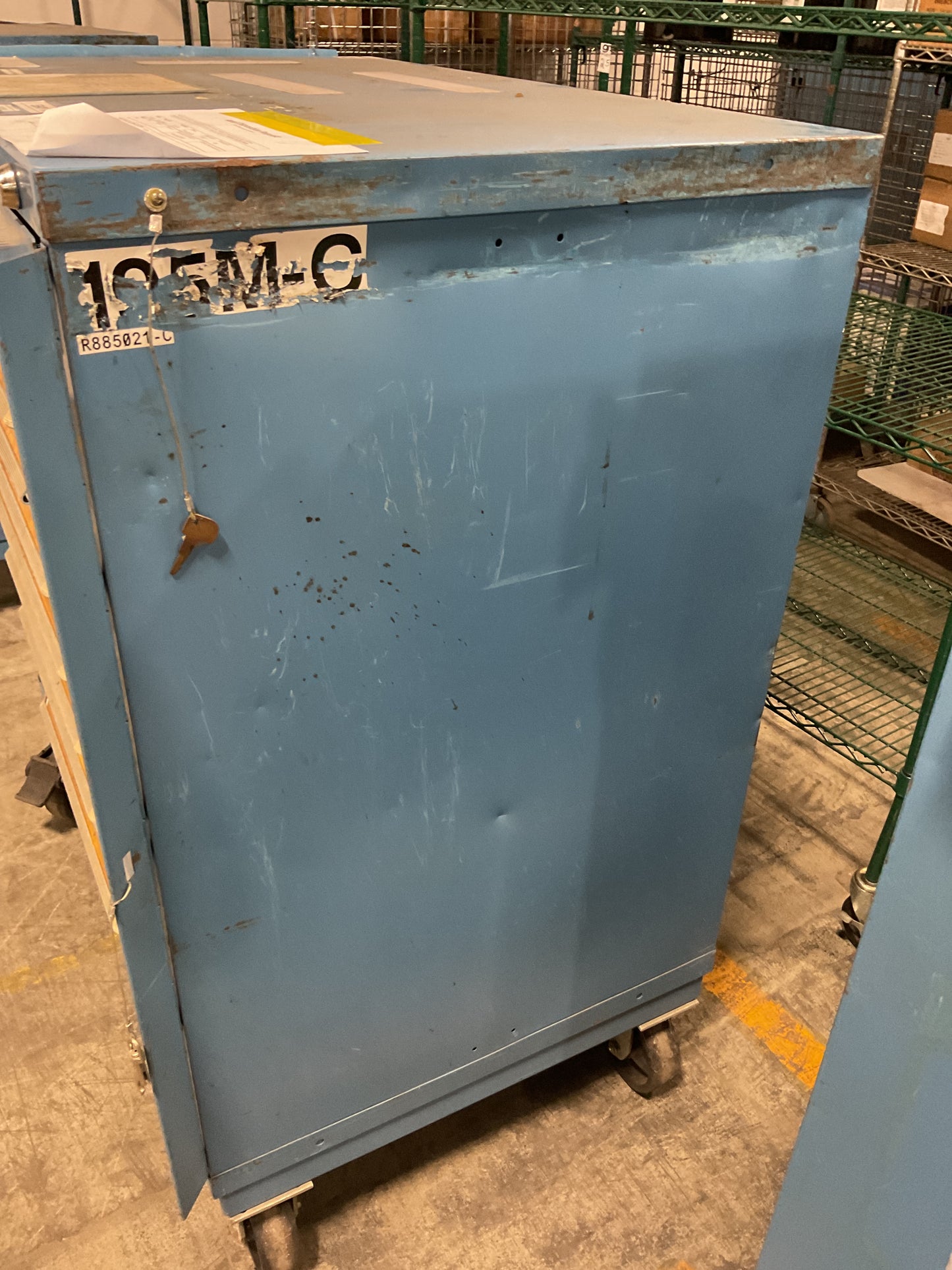 LYON WHEELED STORAGE CABINET TOOL BOX 9-DRAWER 45 X 28 X 50 STEEL BLUE USED 62