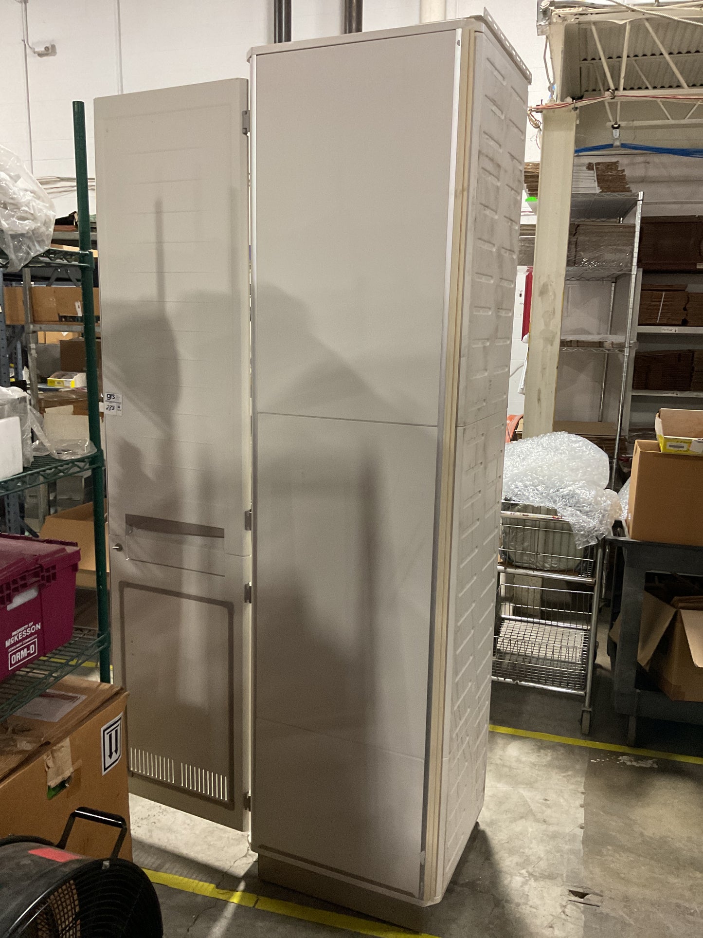 METRO STARSYS MEDICAL SUPPLY CABINET SXR - PREOWNED