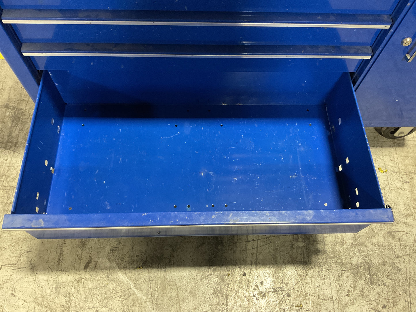 SNAP-ON TOOLBOX 50” 6 DRAWER TOOL CABINET -PREOWNED