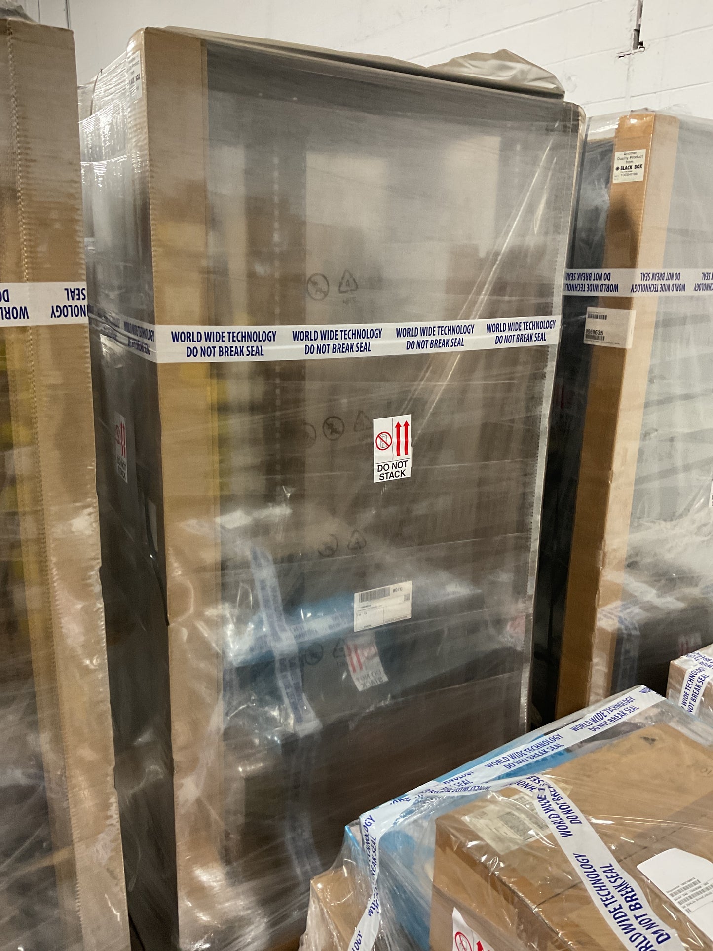 BLACK BOX KZ 42U PERFORMANCE PLUS SERVER CABINET TOCG401984 - NEW