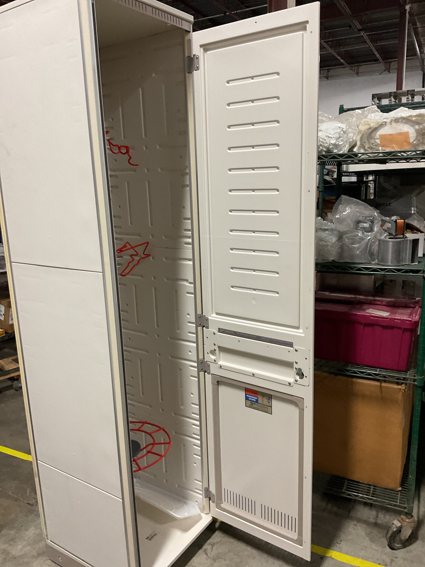 METRO STARSYS MEDICAL SUPPLY CABINET SXR - PREOWNED