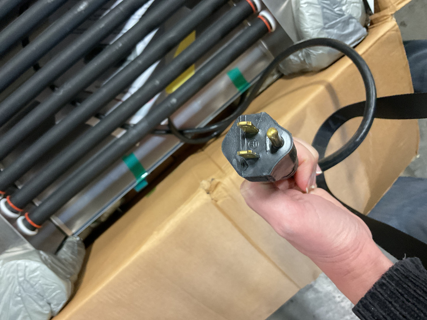 RUFF RIDER ROLLER GRILL RR33XHN 33 CAPACITY W/XYLAN ROLLERS - NEW