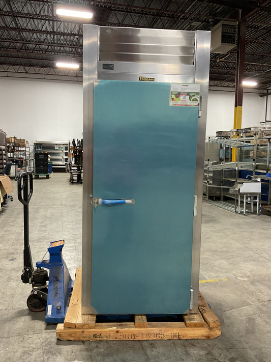 TRAULSEN COMMERCIAL ROLL-IN REFRIGERATOR ARI132LUT-FHS 12V - NEW
