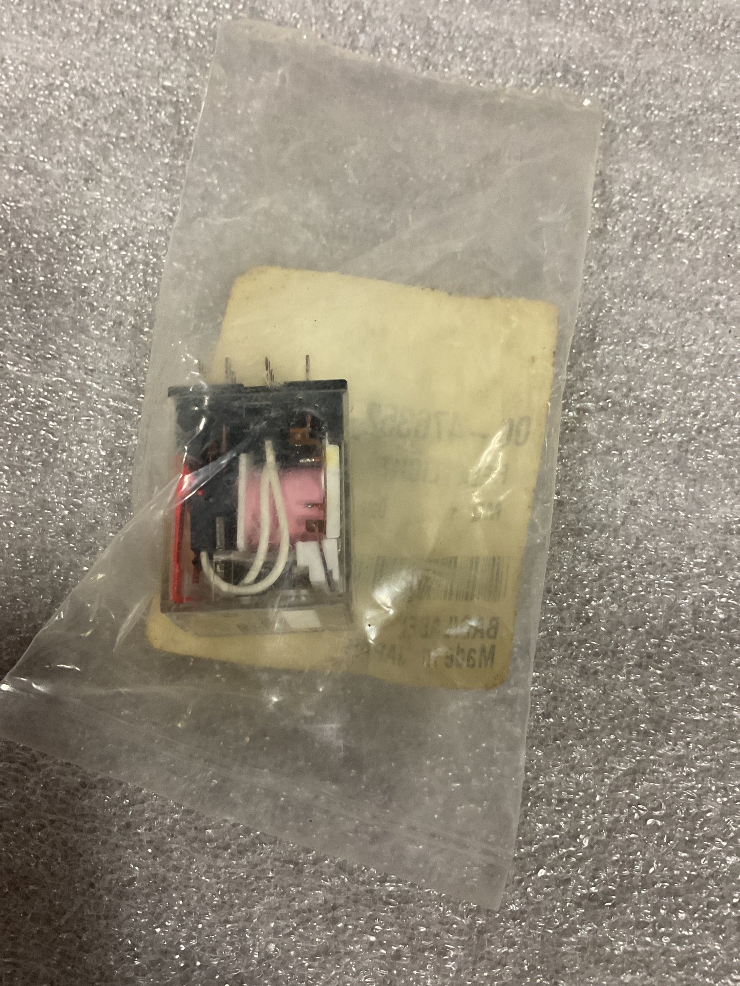 OMRON RELAY LIGHT MY4N 00-476352 - NOS
