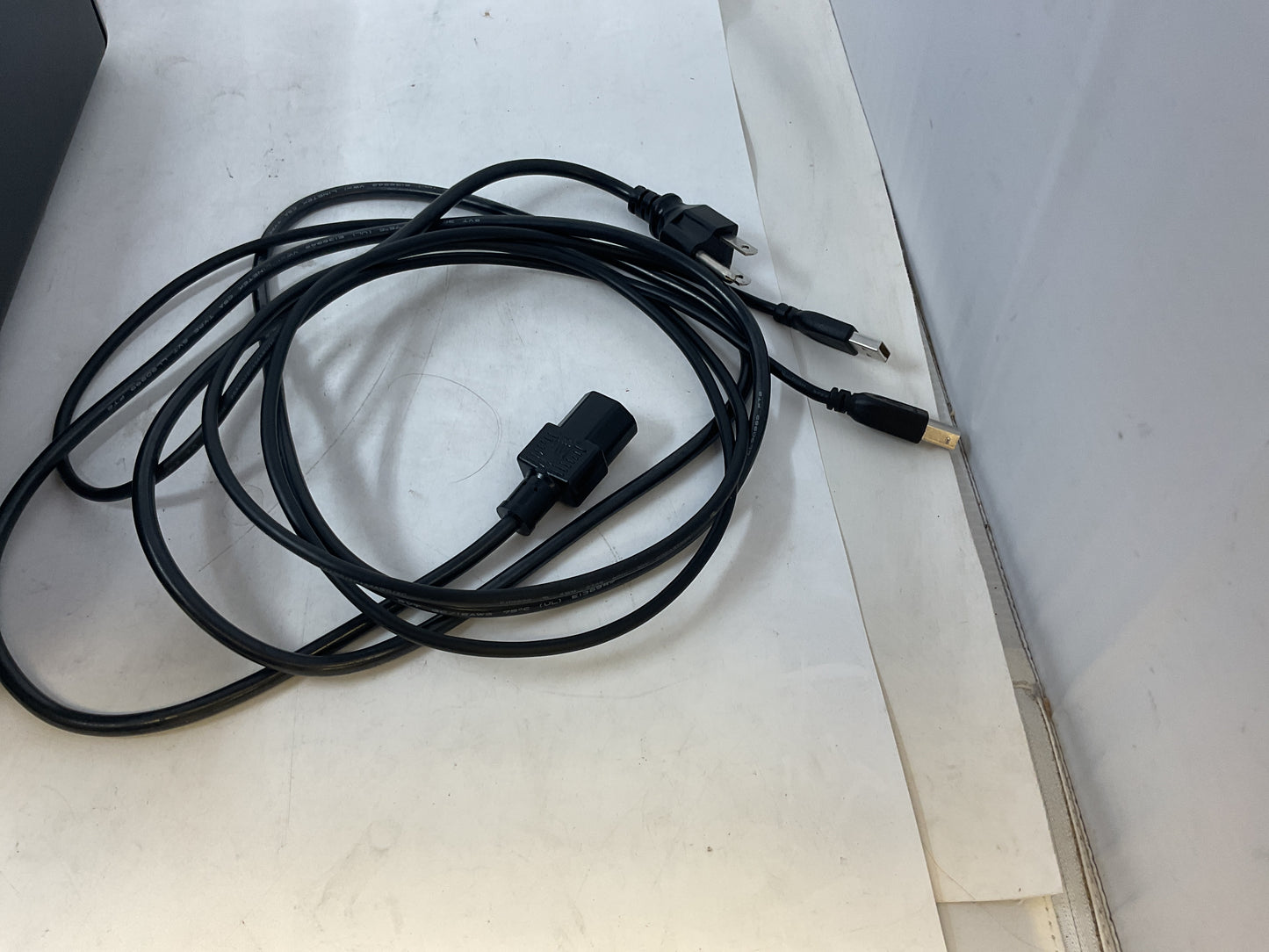 DROBO DATA STORAGE DRPR-1A W/HDD - PREOWNED