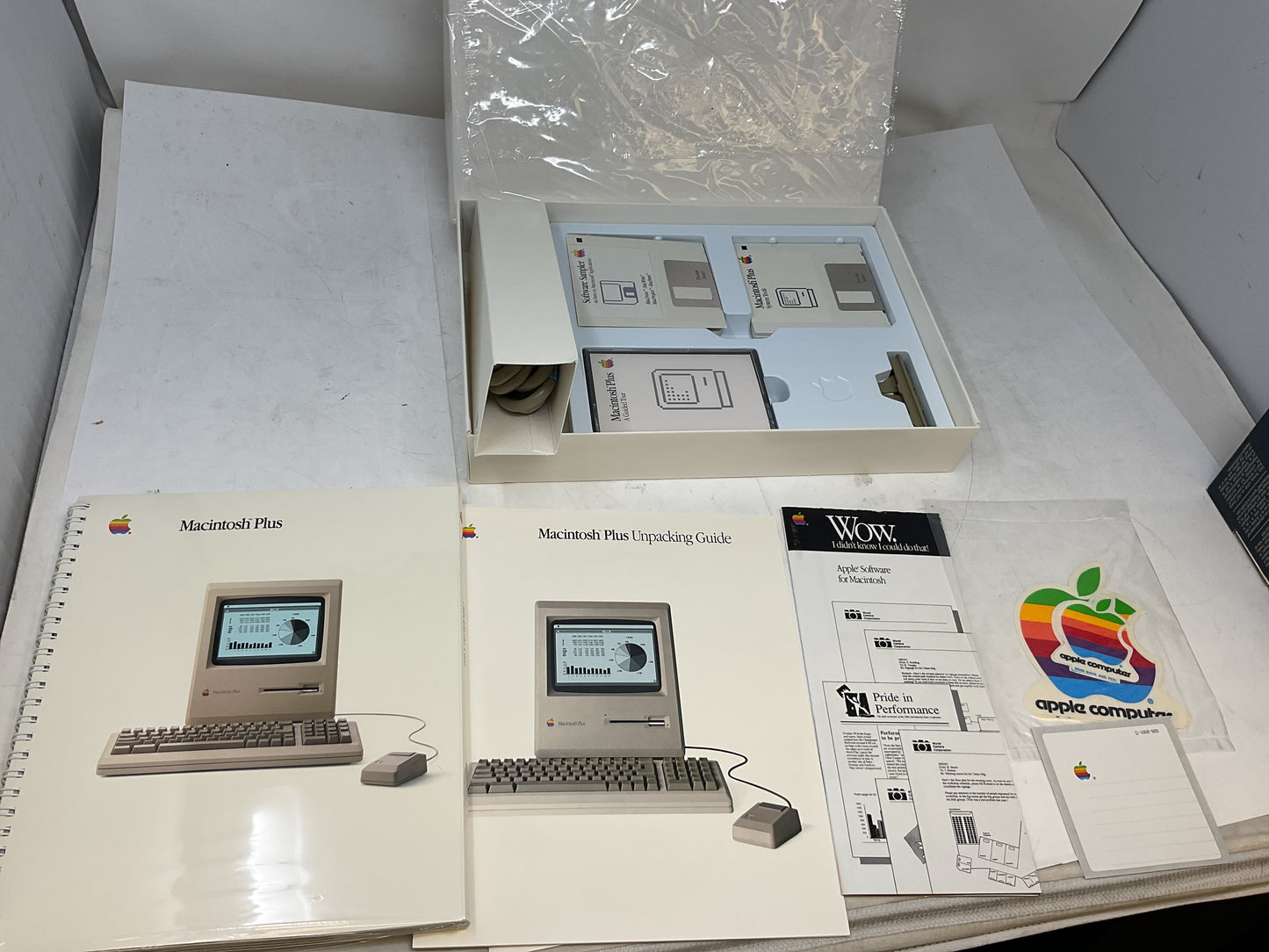 MACINTOSH PLUS USER MANUALS SOFTWARE - NOS