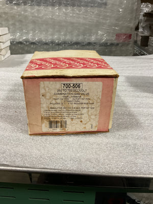 ROBERTSHAW COMBINATION GAS VALVE 700-506 - NOS