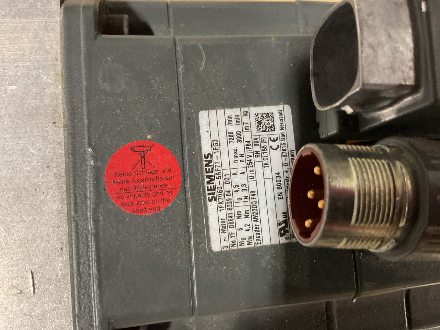 SIEMENS SERVO MOTOR 1FK706-05AF71-1FG3 - NOS