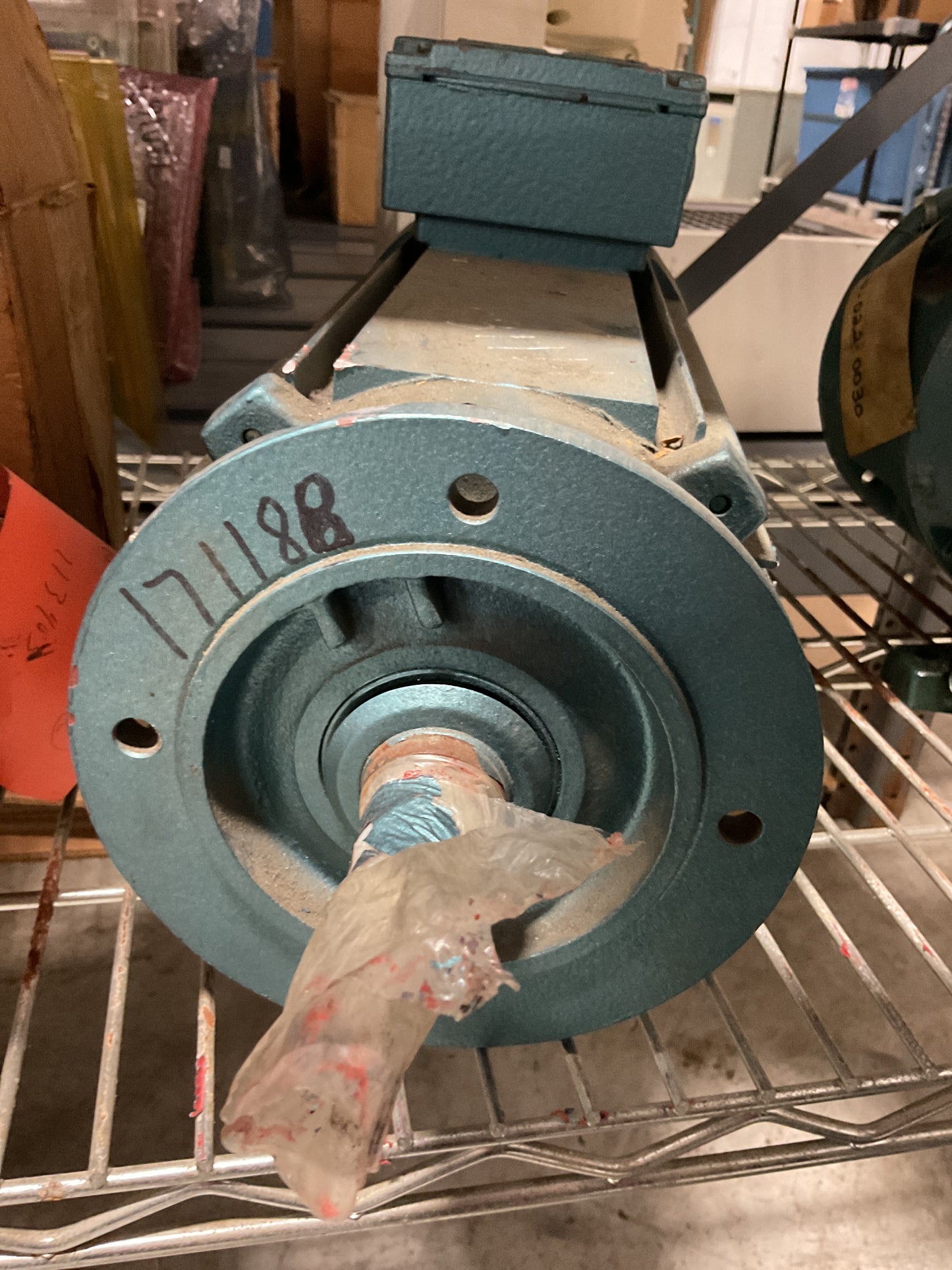 SEW EURODRIVE SERVO MOTOR DFY901BNRJN 3000RPM - PREOWNED
