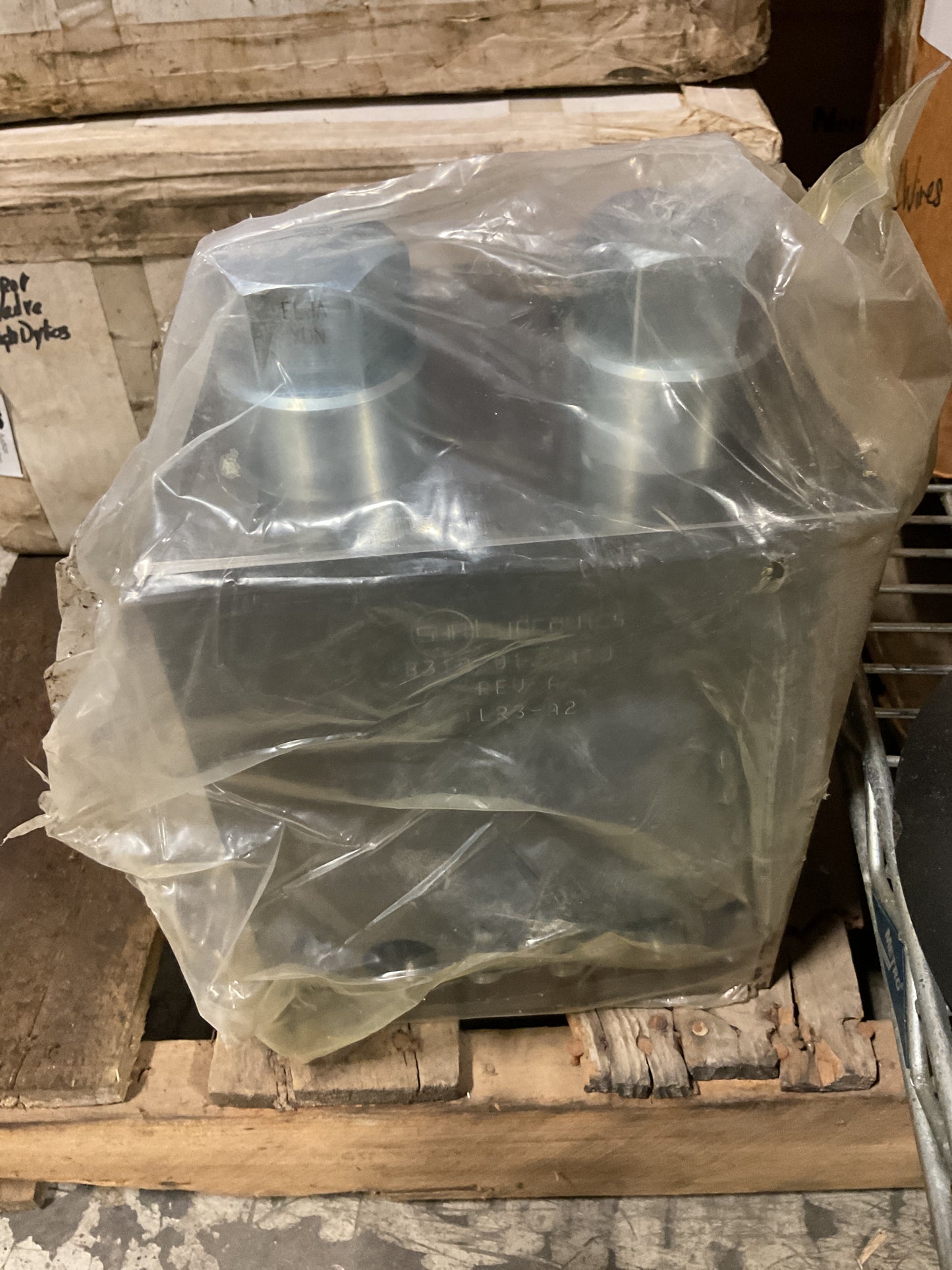 SUN HYDRAULICS MANIFOLD B310-01J-A10 - NOS