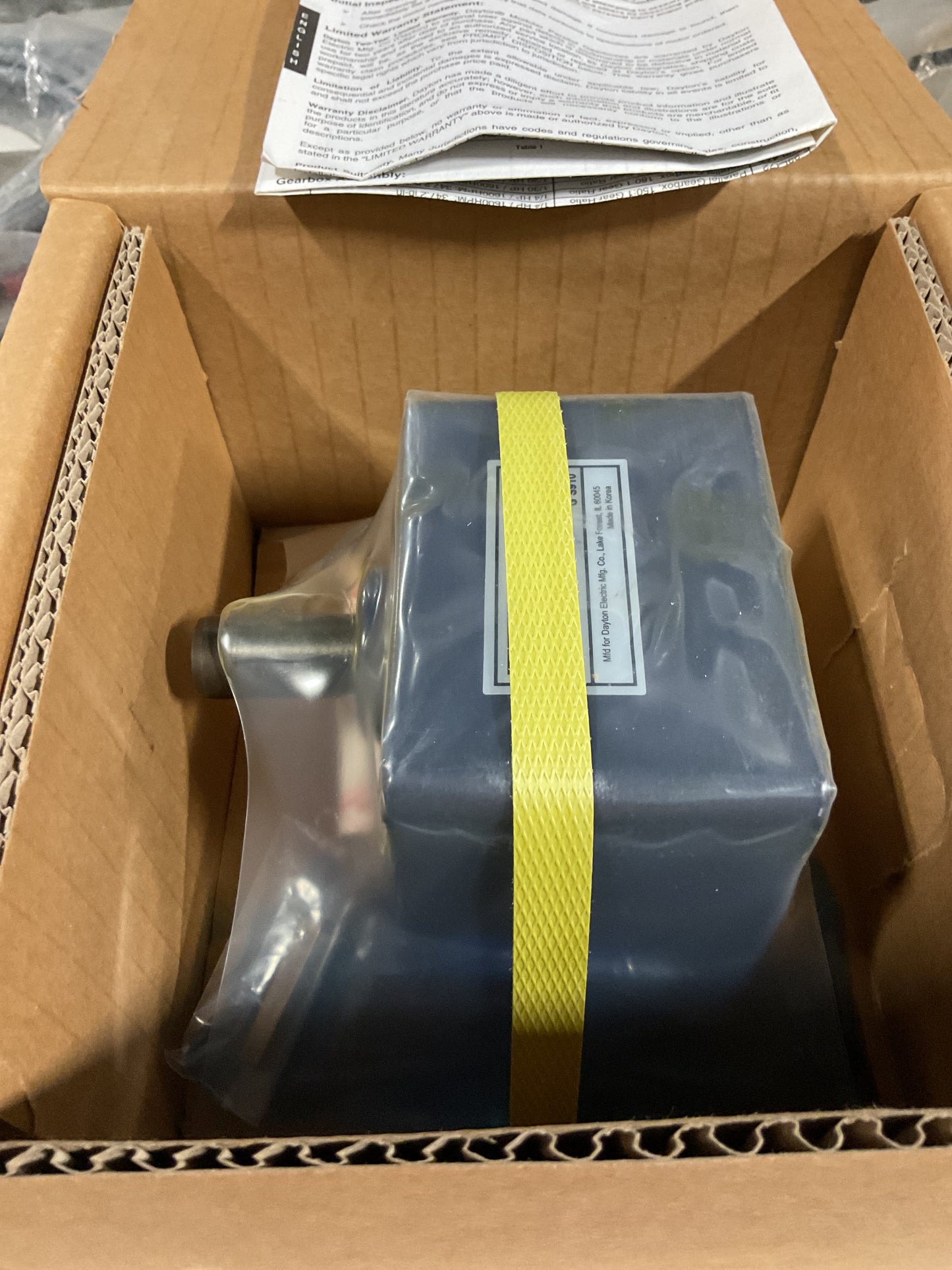 DAYTON PARALLEL GEAR BOX 30:1 23L552 - NOS