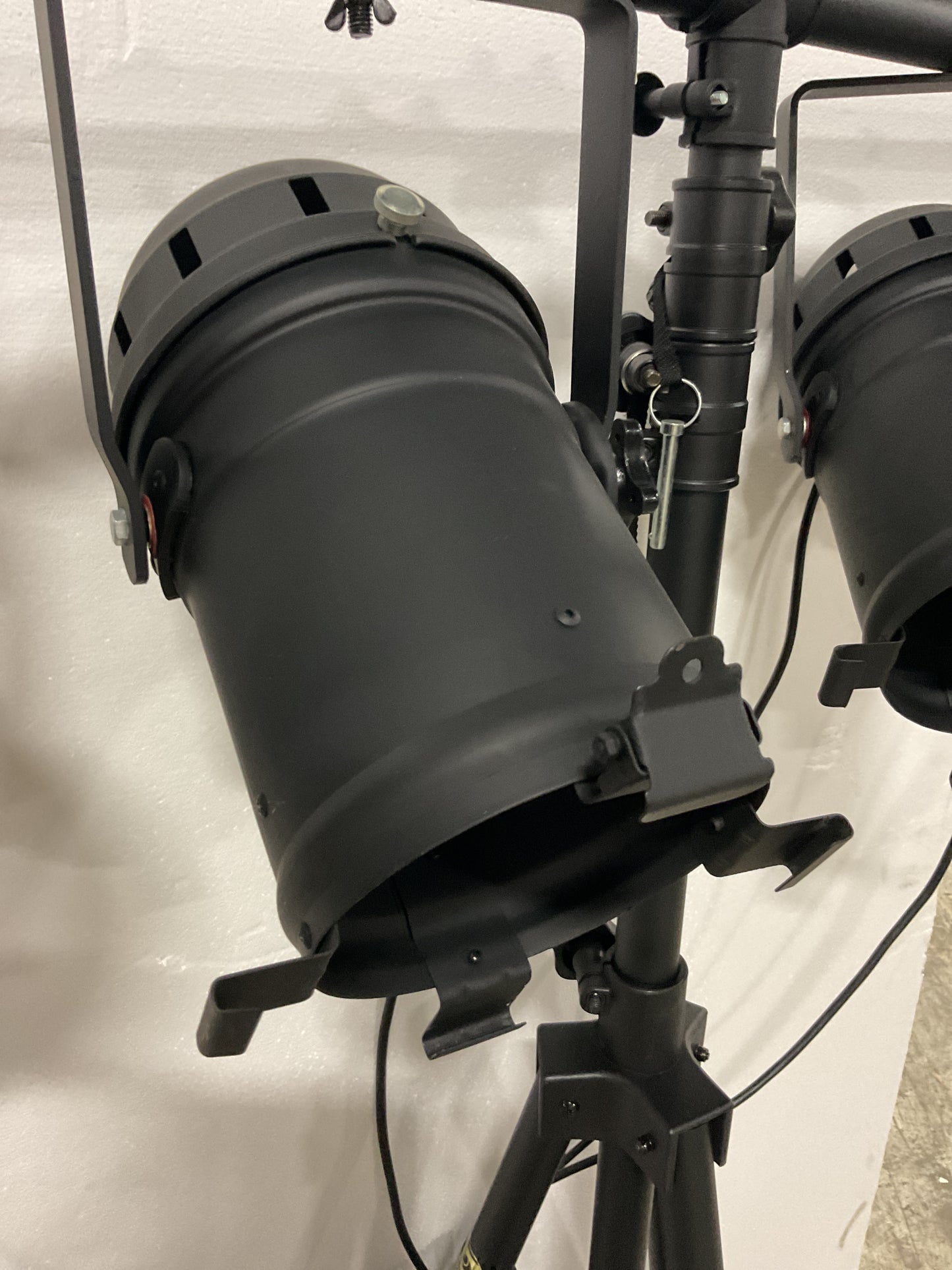 VINTAGE ADAM 4-LIGHT (4-PAR) STAGE LIGHTING, TRIPOD, ACCESSORIES - PREOWNED