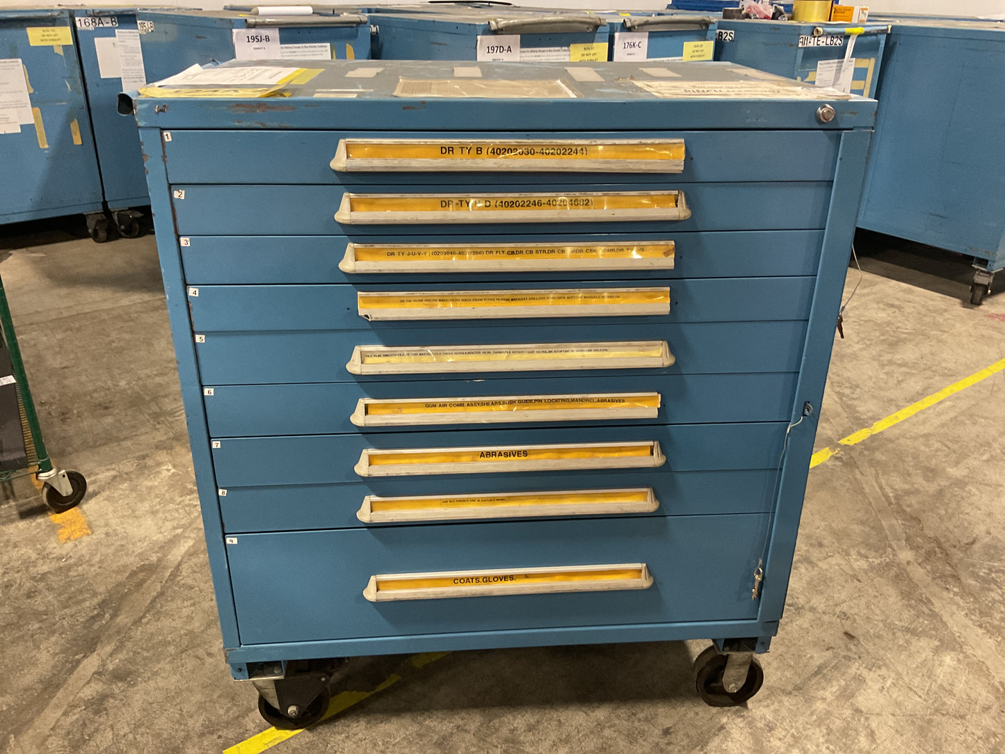 LYON WHEELED STORAGE CABINET TOOL BOX 9-DRAWER 45 X 28 X 50 STEEL BLUE USED 22