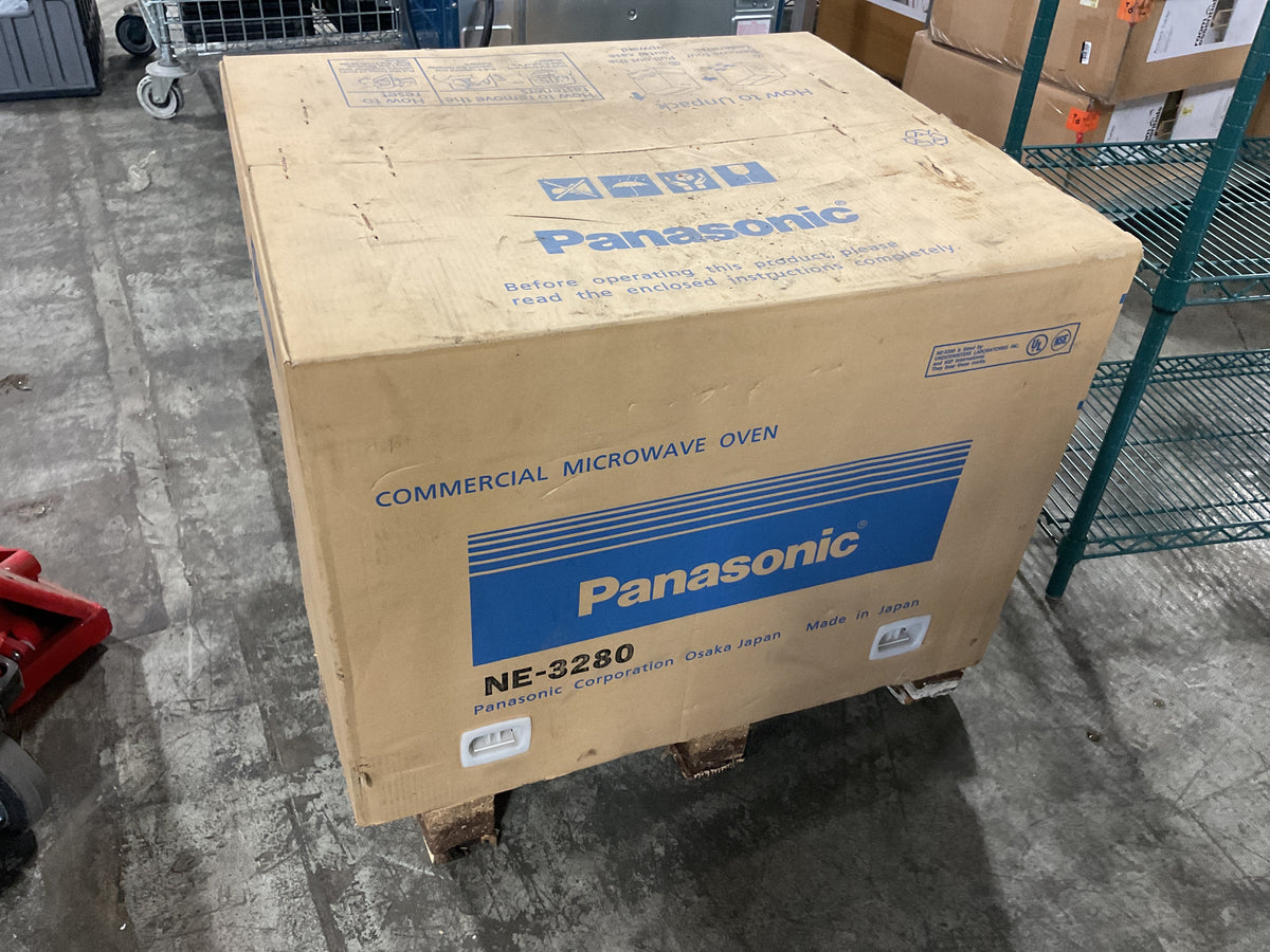 PANASONIC COMMERCIAL MICROWAVE OVEN NE-3280 - NEW