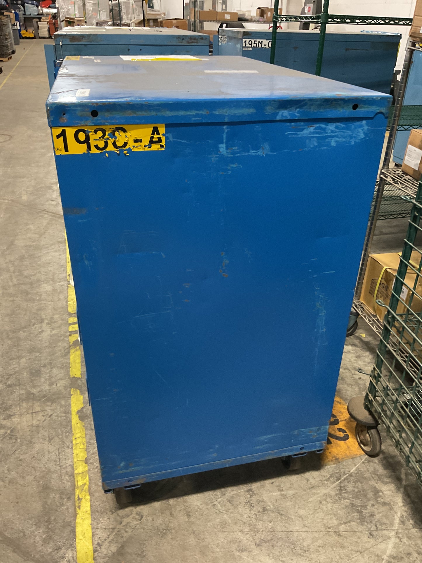 VIDMAR WHEELED STORAGE CABINET TOOL BOX 9-DRAWER 45 X 28 X 50 STEEL BLUE USED 60