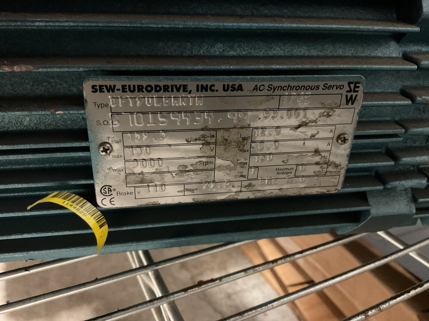 SEW EURODRIVE SERVO MOTOR DFY901BNRJN 3000RPM - PREOWNED