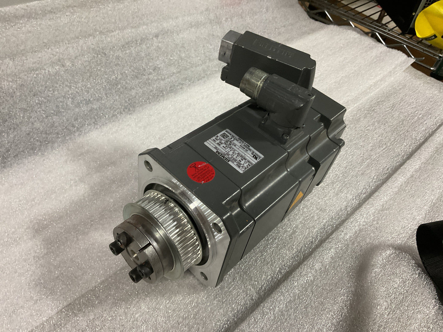 SIEMENS MOTOR 1FK7042-5AF71-1FG3 -PREOWNED