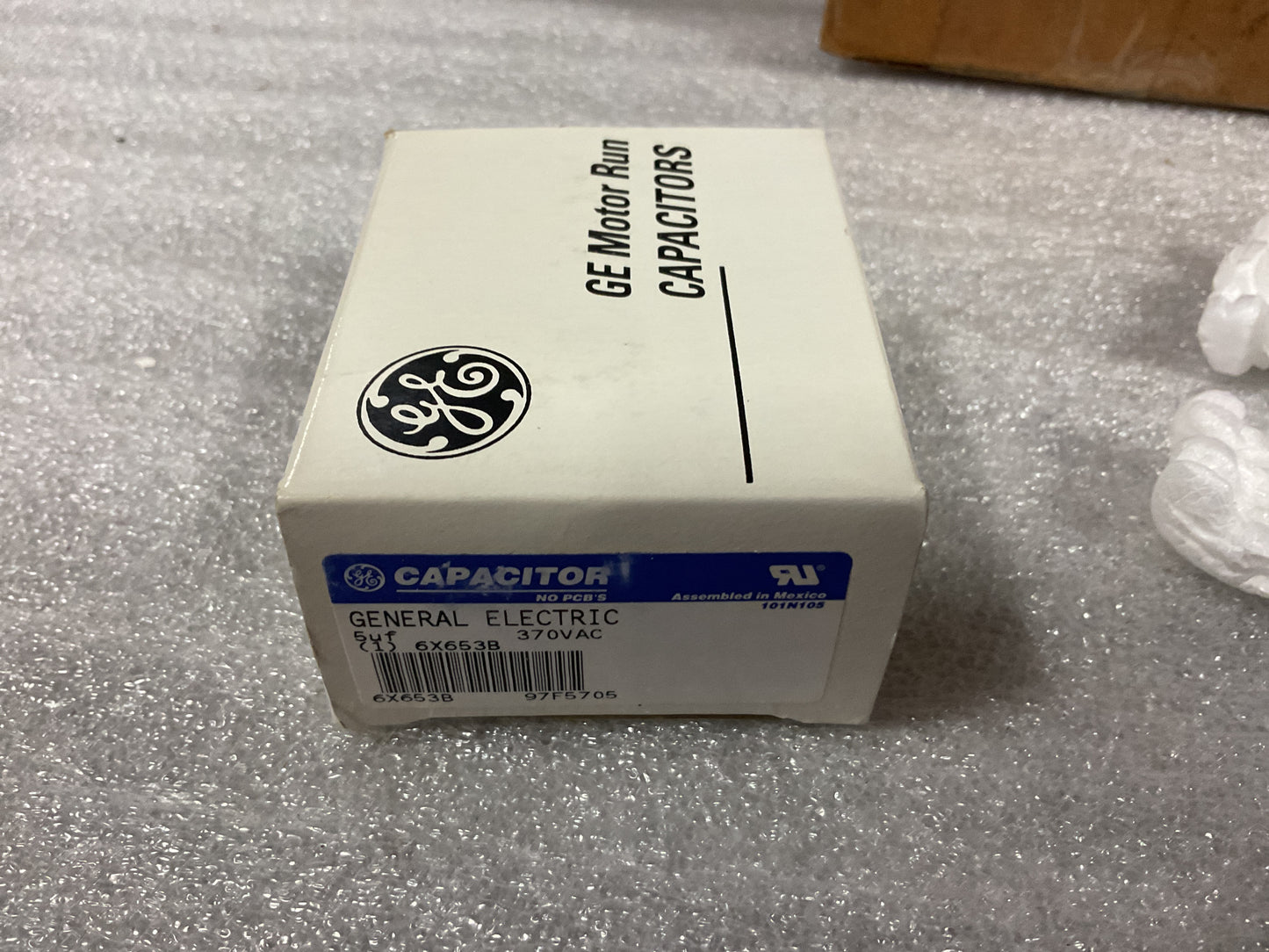 GE CAPACITOR 6X653B - NOS