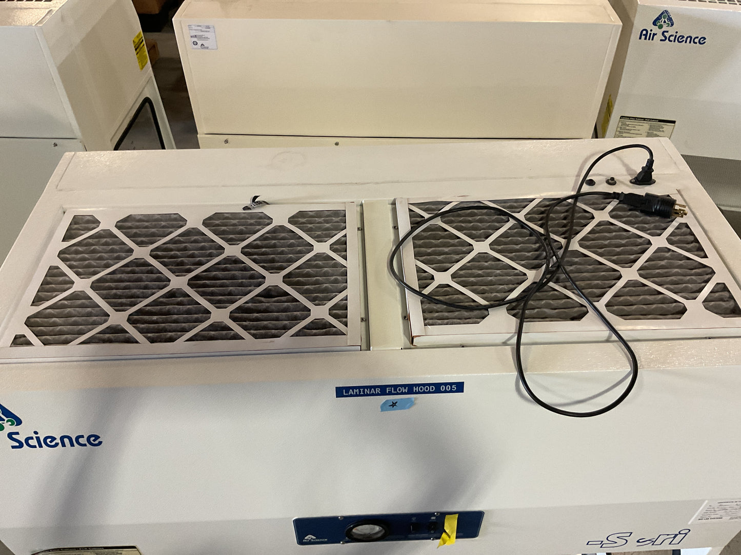 AIR SCIENCE LF SERIES LAMINAR FLOW HOOD HLF-48 #5 -PREOWNED