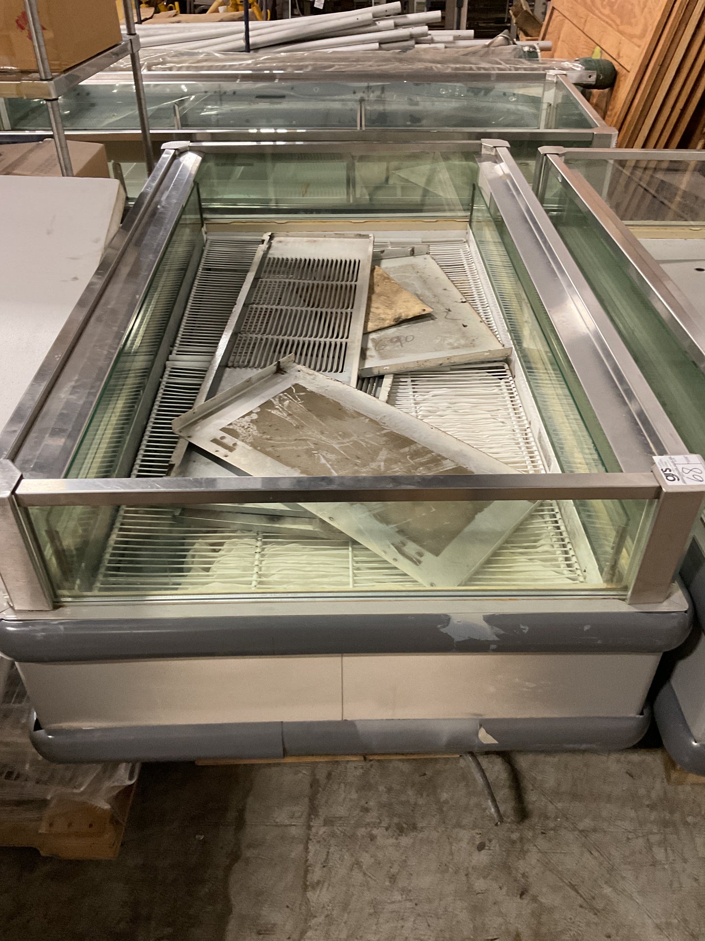 HUSSMAN REFRIGERATED OPEN AIR ISLAND MERCHANDISER ISF-GG-5B - PREOWNED