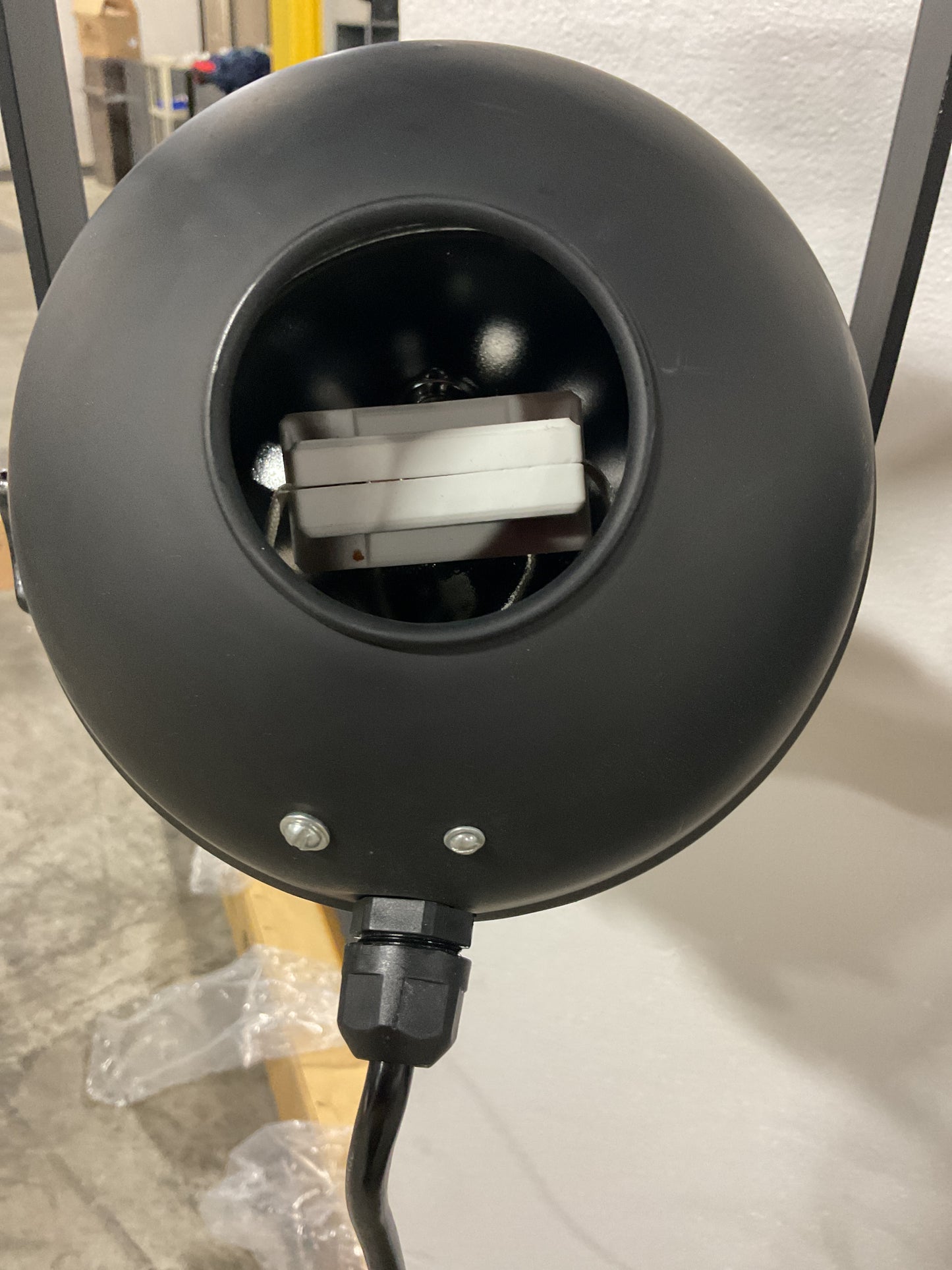 VINTAGE ADAM 4-LIGHT (4-PAR) STAGE LIGHTING, TRIPOD, ACCESSORIES - PREOWNED