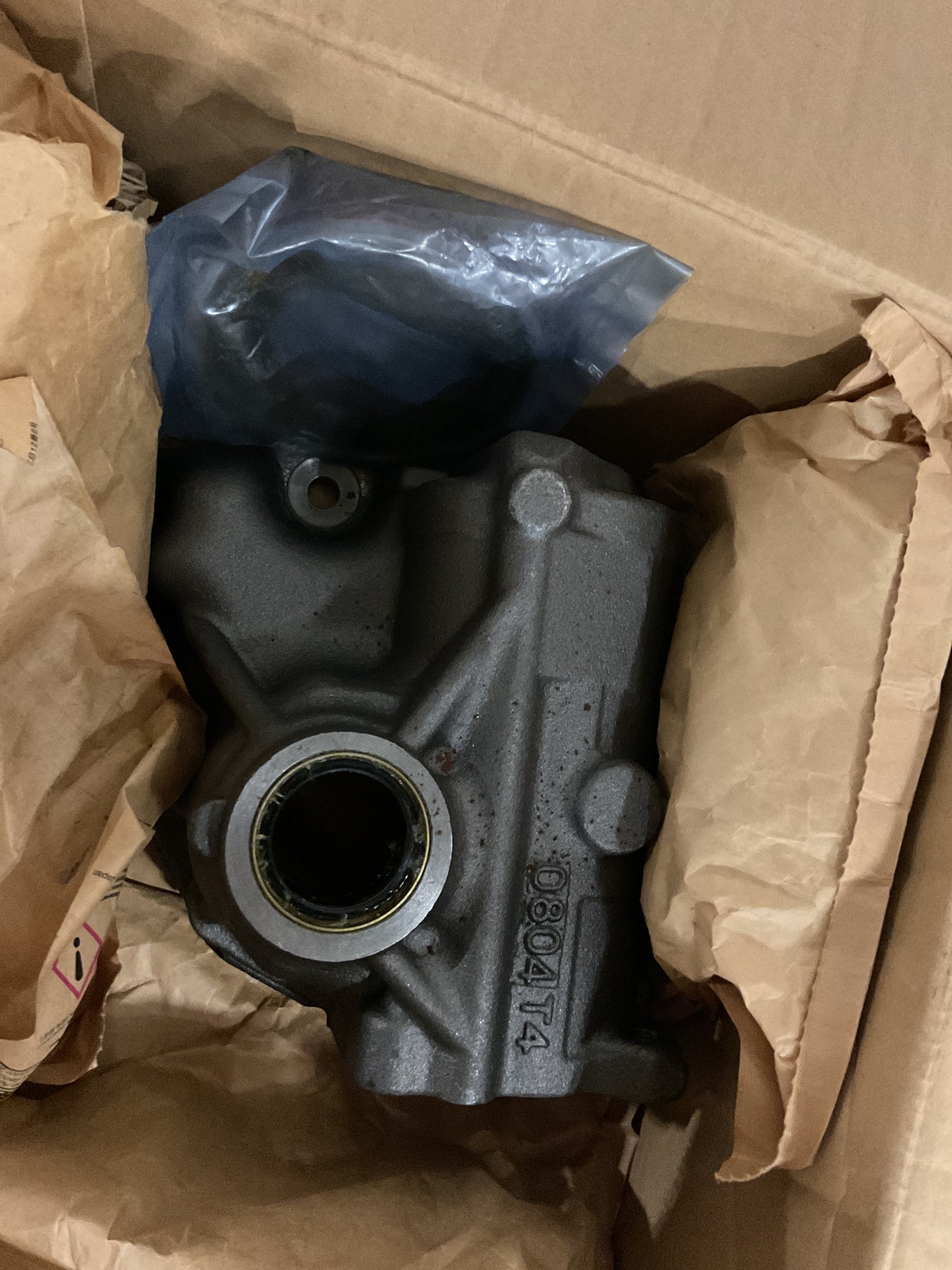 MACK ISUZU BOX ASM STRG UNIT GEAR BOX HOUSING 98036325 - NOS