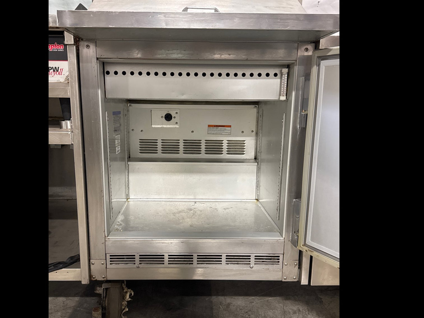 KEVRY PREP TOP MOBILE HOT COLD FOOD COUNTER BUFFET WITH GRIDDLE, LIGHTING - PREOWNED